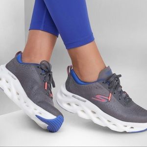 Sketchers GORun Women’s - Size 8